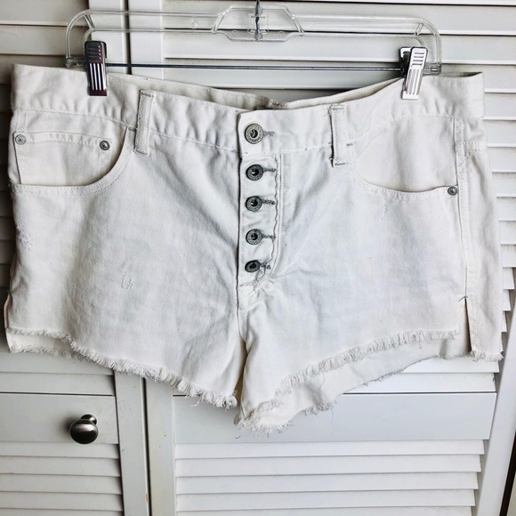 FREE PEOPLE/HIGH RISE 10.5”/BUTTON UP/JEAN SHORT - Picture 1 of 4